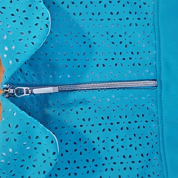 Turquoise Sleeveless Polo - Picture 5 of 7